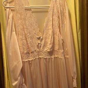 Size 2x peach neglige